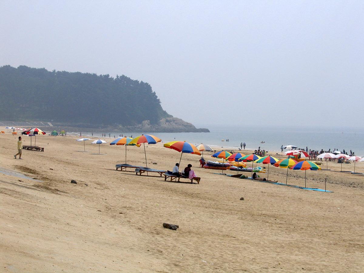 Daecheon Beach in Boryeong, Korea — wide sandy shore at low tide on the Yellow Sea