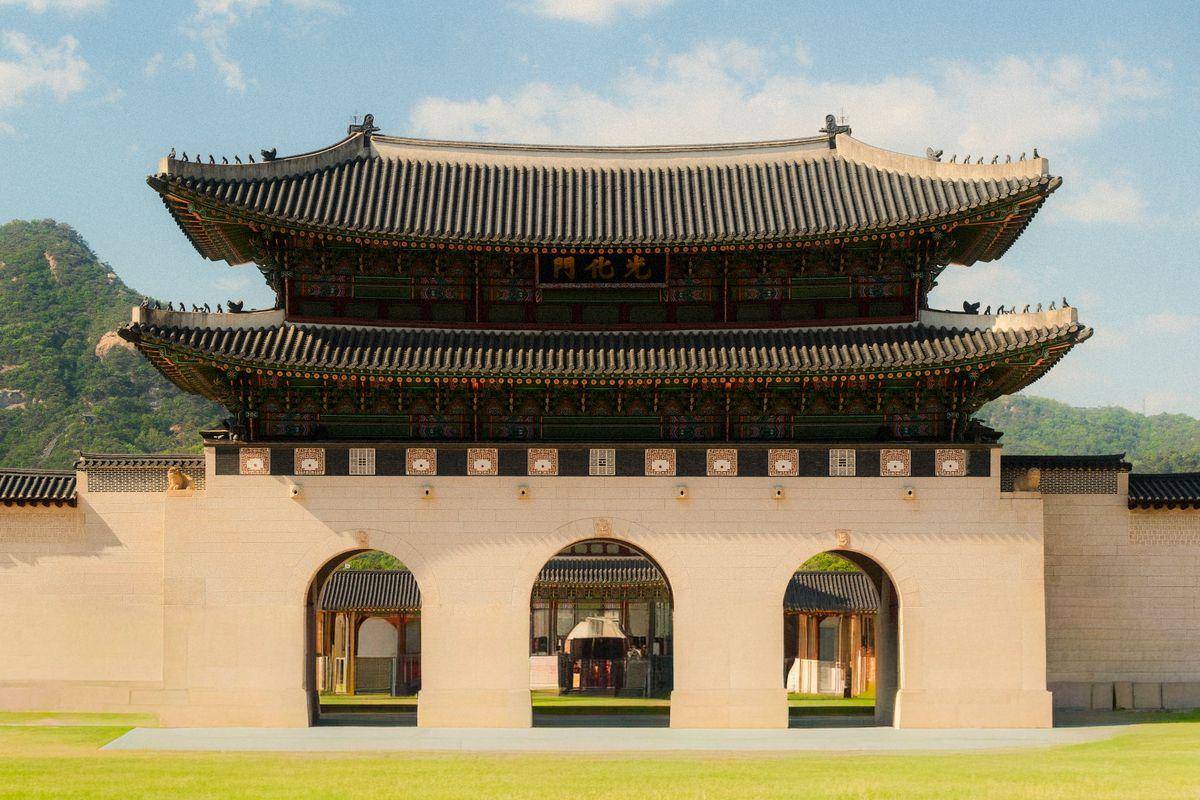 Gyeongbokgung Palace Complete Guide: Tickets, Hours & What to See in 2026
