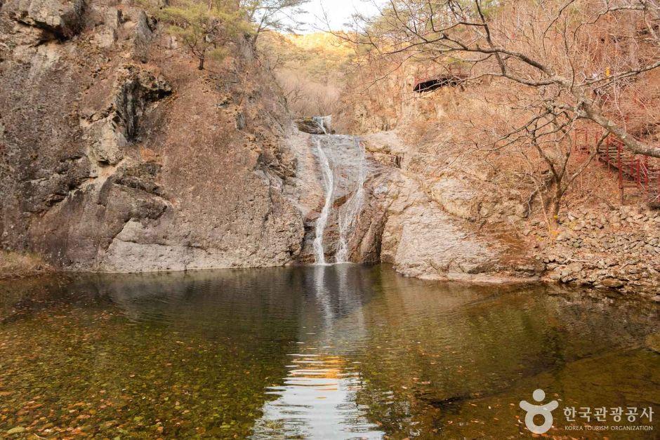 Juwangsan National Park by Car: Korea's Most Dramatic Canyon Drive