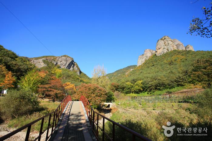 Scenic mountain road winding through Cheongsong County toward Juwangsan National Park in North Gyeongsang Province, Korea