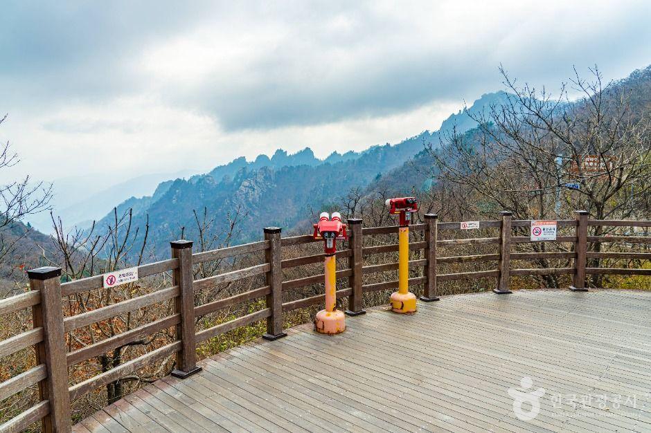 Korea Scenic Tunnel Drives: Mountain Passes and Underground Highways