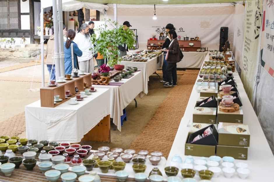 Traditional Korean celadon tea bowls at the Mungyeong Cha Sabal Festival, the region's famous ceramics and tea event