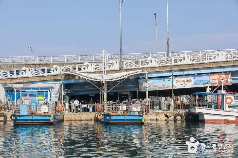 Sokcho Abai Village Guide: North Korean Refugee Culture & Ojingeo Sundae